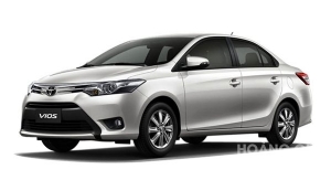 Xe Toyota Camry (2017)